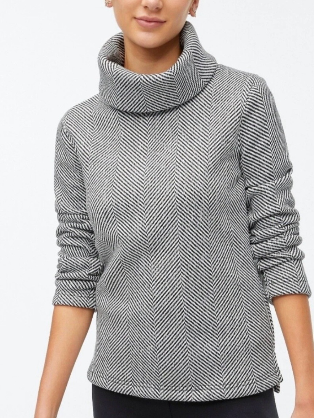 J. Crew Black & White Herringbone Funnelneck Sweater - US M